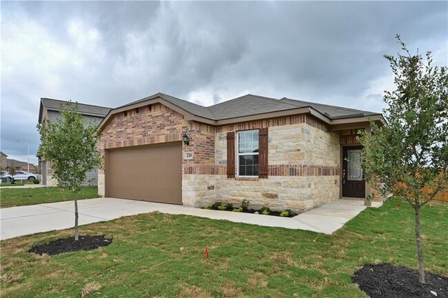 Photo - 218 Mount Vernon Way