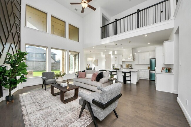 Photo - 10719 Klaria Cres Ct