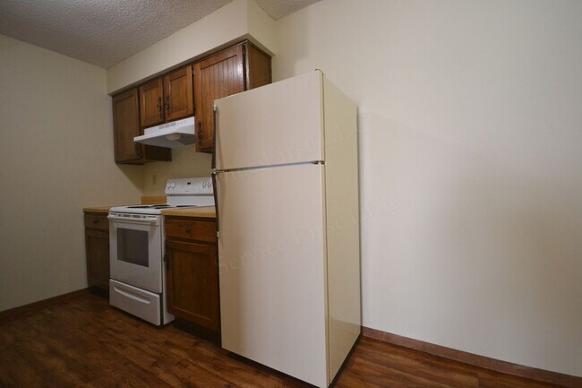 Photo - Warsaw Apartments Unit 07