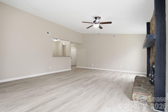 Photo - 232 Vista Grande Cir