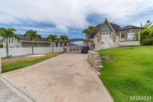 Building Photo - $2,950 / 2br - 2 BED 1 BATH DUPLEX IN KAILUA HEIGHTS (Honolulu)