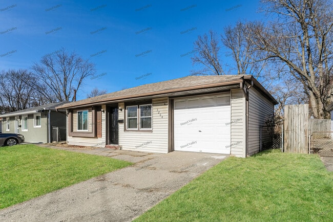 Photo - 3264 Warfield Ave