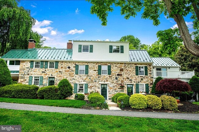 Photo - 607 E Wheel Rd