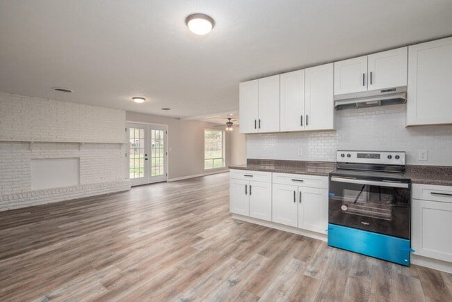 Photo - 709 Ponderosa Dr