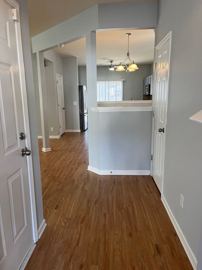 Photo - 275 Cameron St