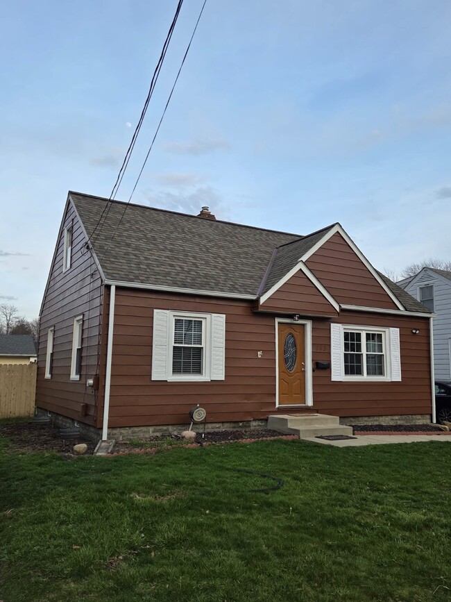 Photo - 143 Hartshorn Dr