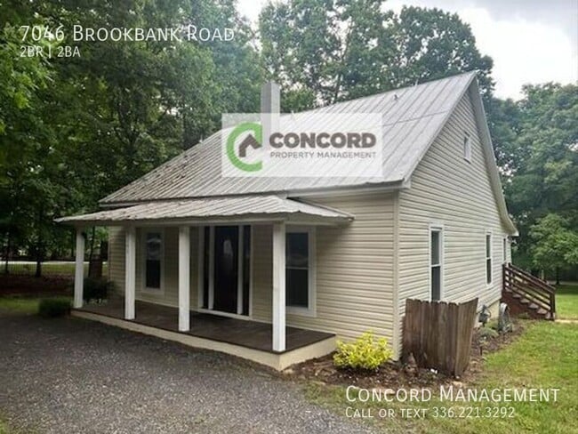 Photo - 7046 Brookbank Rd