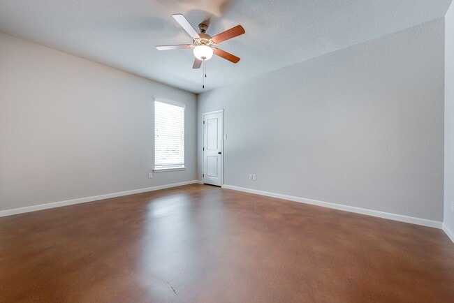 2539 Rogers Ave