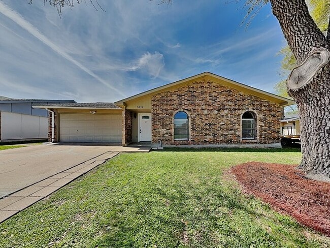 Building Photo - 5019 Forthbridge Dr