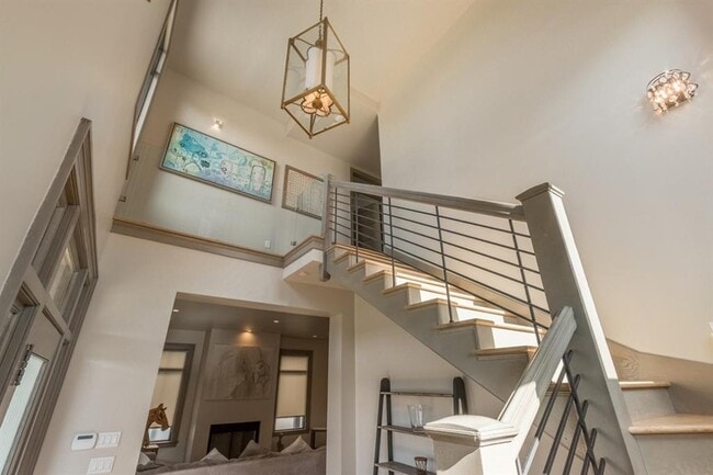 Photo - 826 NW 8th St