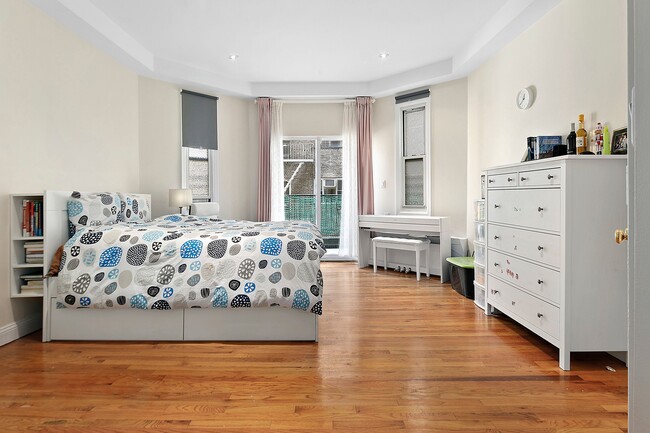 Photo - 59 E 73rd St