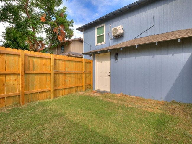 Photo - 64 N Gillette Ave