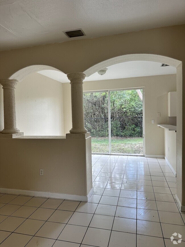Building Photo - 1527 SE 24th Ct Rental