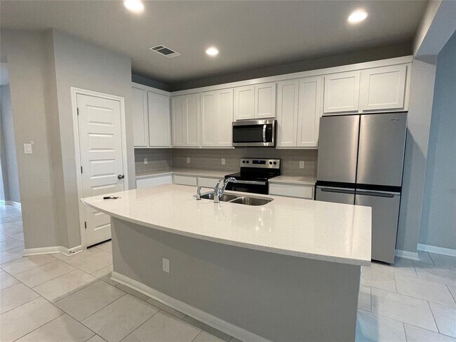 Photo - 125 Kellys Heroes Wy