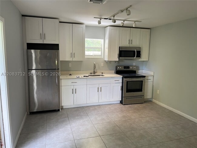 614 NW 2nd St Unit A