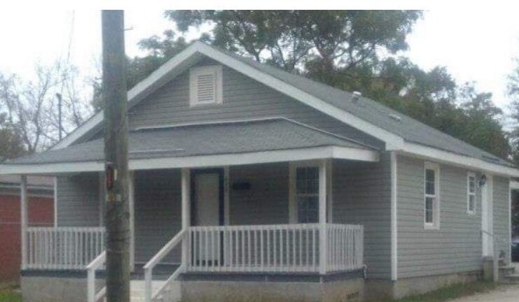 Photo - 635 E Pine Ave