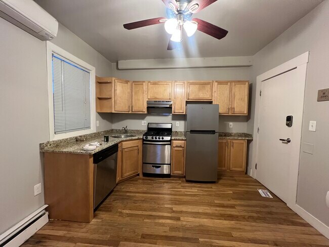 Building Photo - 9 Saint Johns Rd Unit 3