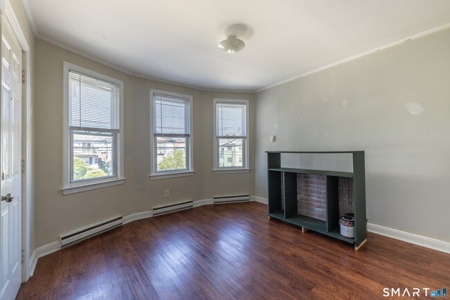 Photo - 793 Brewster St Unit 2nd Floor