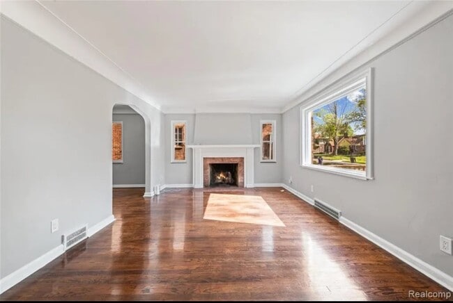 Photo - 14811 Prevost St