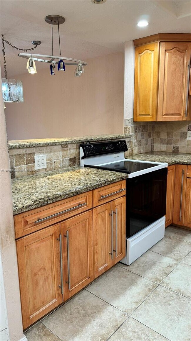 Photo - 4740 NW 21st St Unit 303