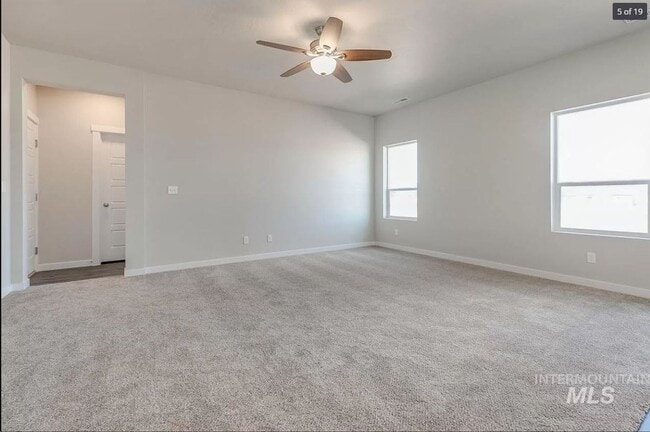 Photo - Spacious Home with Den!
