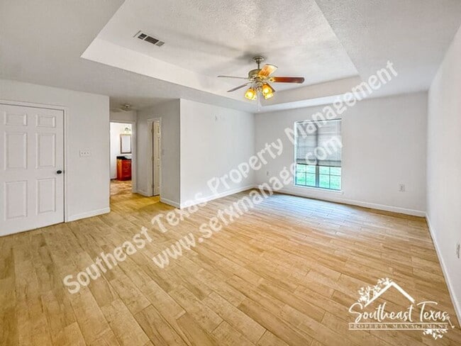 Photo - 7912 South Dr