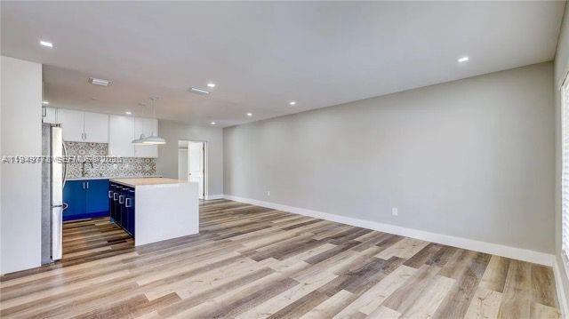 Photo - 1050 SW 11th St Unit 1052