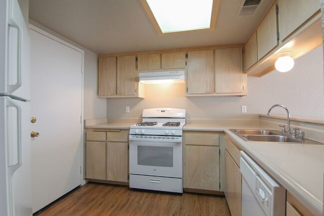 Photo - 1156 Weatherby Ct Unidad B
