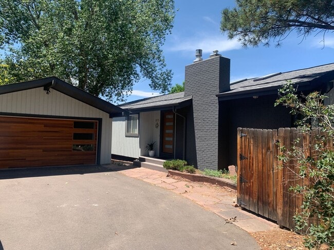 Building Photo - Spacious 4Bedroom Home with Finished Basement and Garage Now Available!