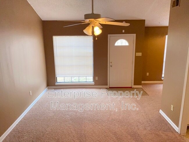 Photo - 6519 Birkenhead Rd