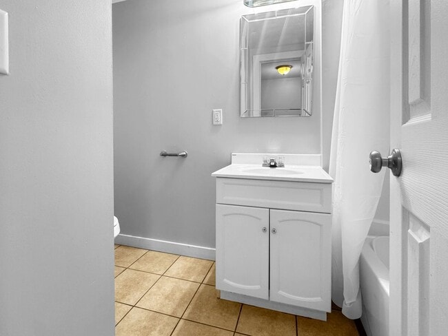 Photo - 309 Eastern Ave SE Unidad 1