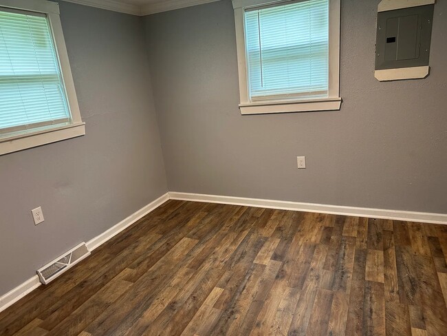 Photo - 130 Shady Ln