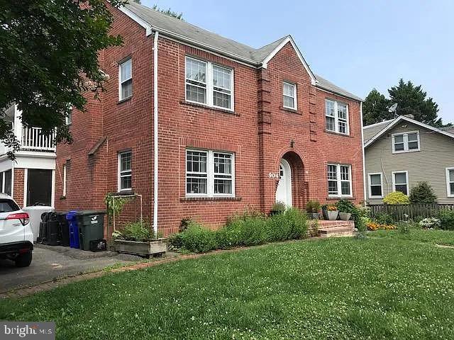 Building Photo - 904 N Ivy St Rental