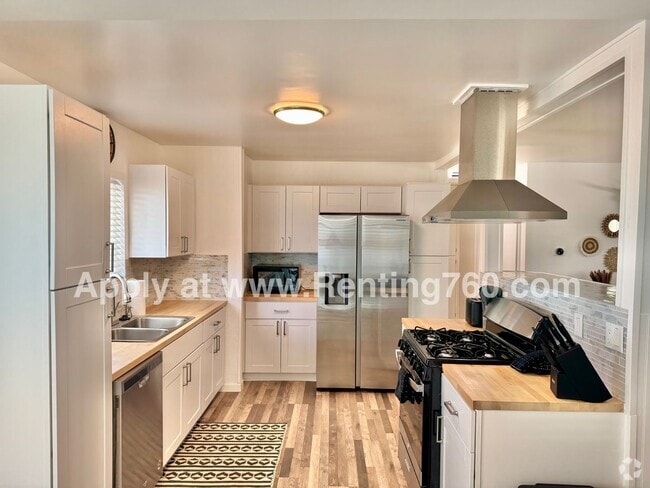 Building Photo - Chic Joshua Tree Retreat with Modern Upgrades Rental