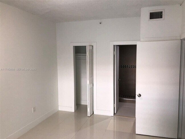 Photo - 27XX Collins Ave Unit 209