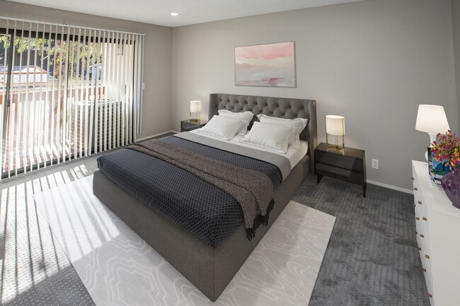 Photo - Sommerset La Costa