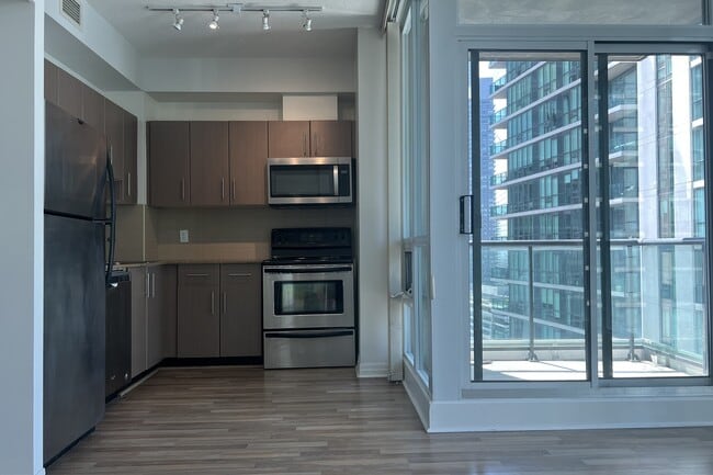 Building Photo - 12 Yonge St