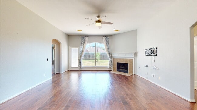 Photo - 3046 Antler Way