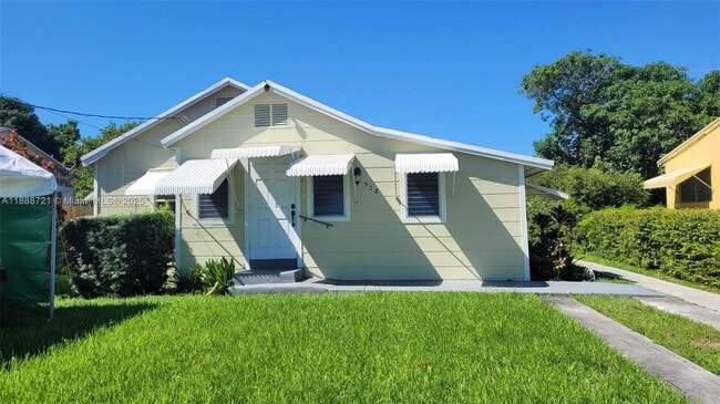 Building Photo - 528 NW 44th Ave Unit 528