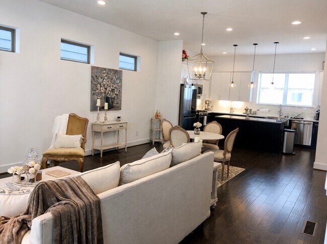 Photo - 2208 McGowen St