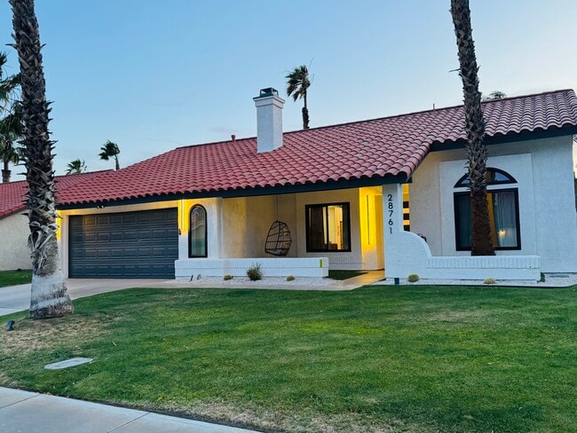 28761 Avenida Duquesa