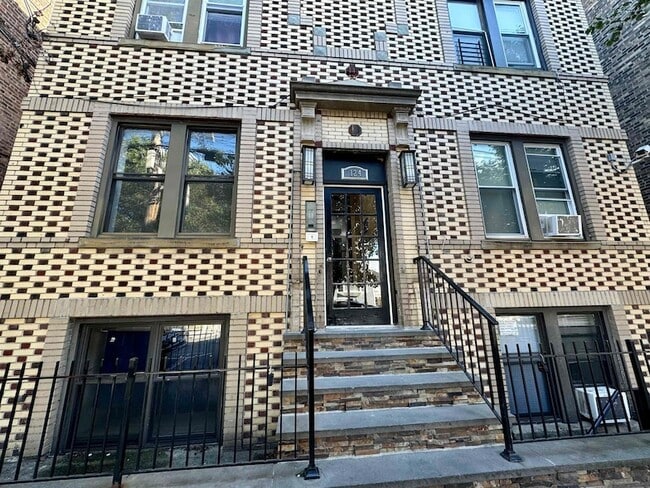 Photo - 124 74th St