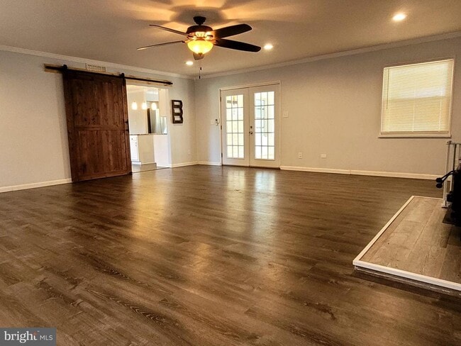 Photo - 6 Tudor Ct
