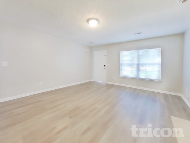 Photo - 3001 Deer Trail Dr