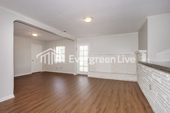 Photo - 4054 Beachamp Cove