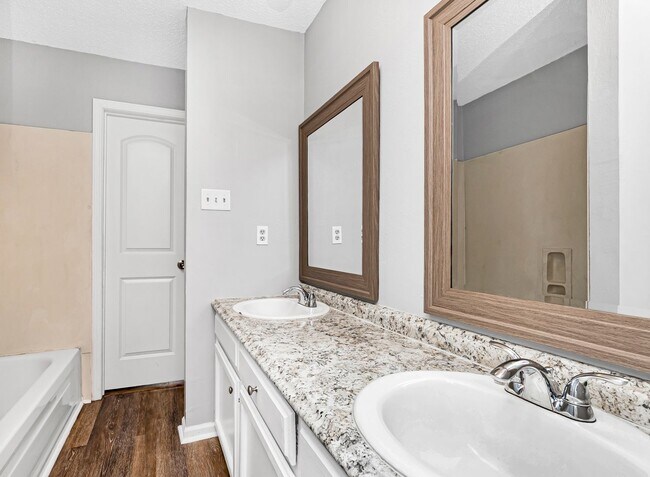 Photo - 2 Bedroom Condo in St Francisville Available Now