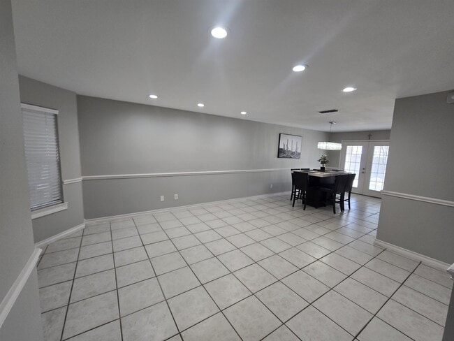 Photo - 9819 Sweetwind Dr