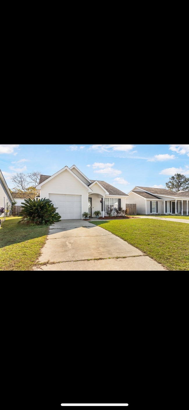 Photo - 151 Radford Cir