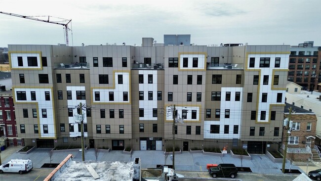 Photo - 187 Culver Ave Apartamento Unidad 402