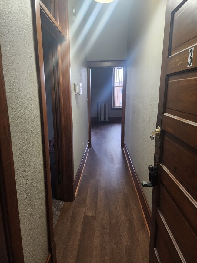 Building Photo - 1363 Iowa St Unit #3